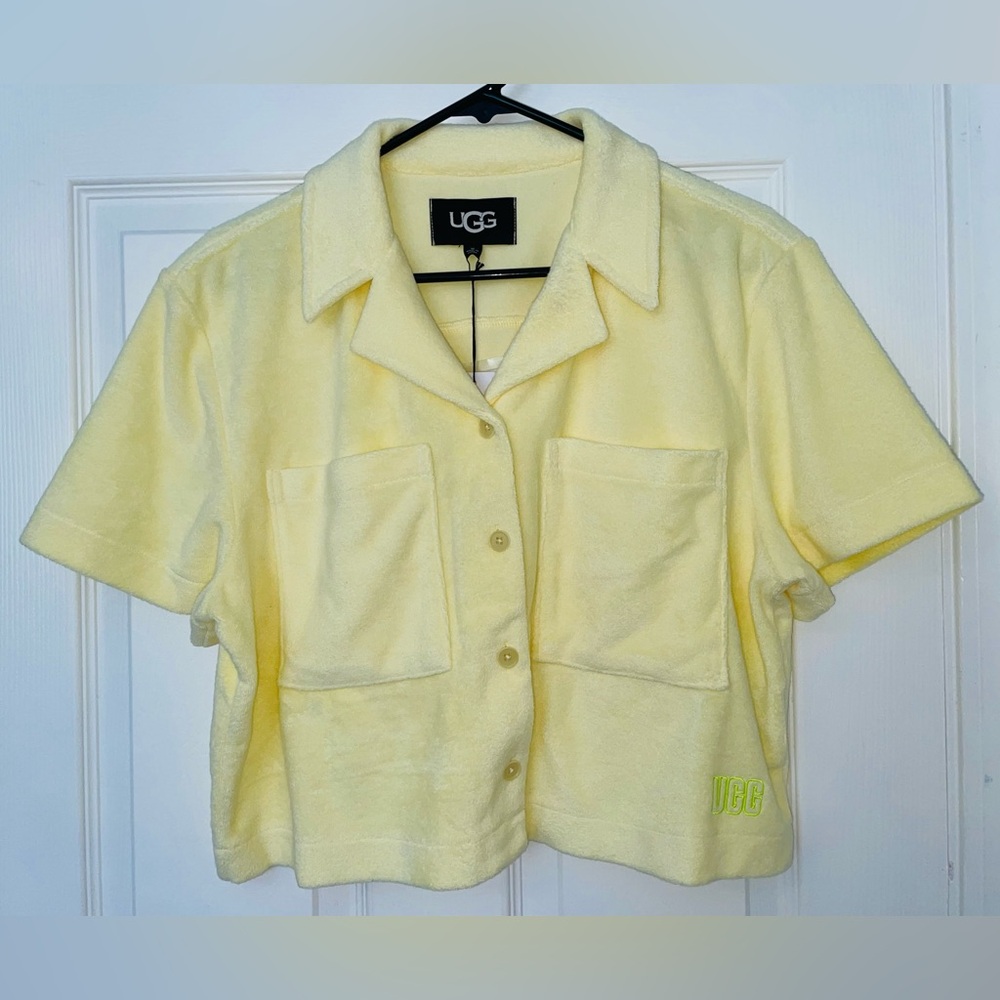 Ugg button down (M)